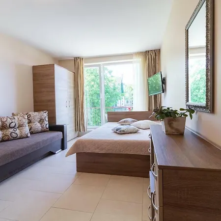 Netoli Juros Паланга