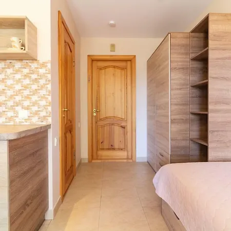 Апартаменты Netoli Juros *