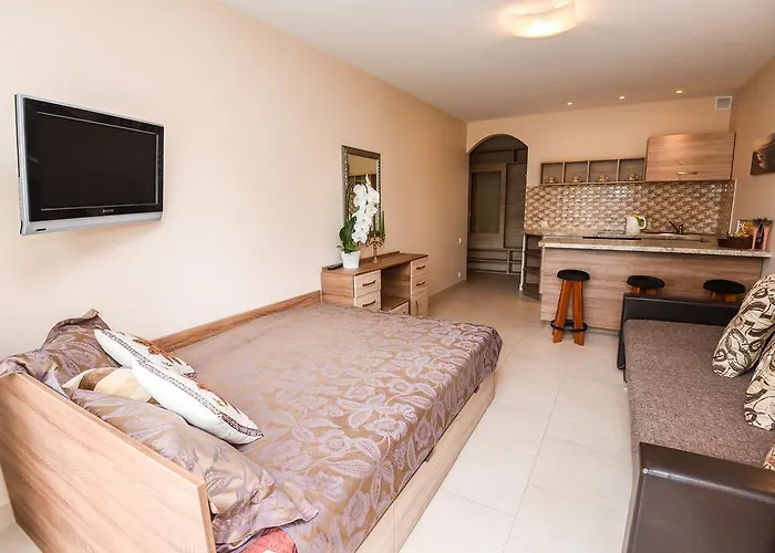 Апартаменти Netoli Juros