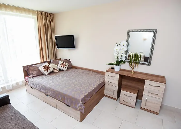 Апартаменти Netoli Juros Паланга