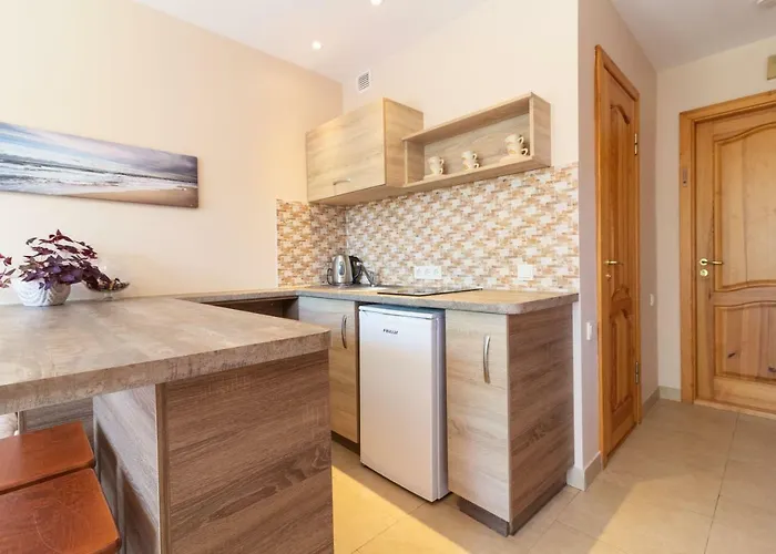 Netoli Juros Паланга